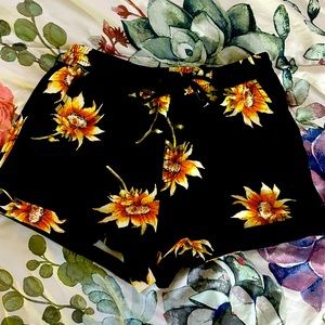 Sunflower Shorts🌻